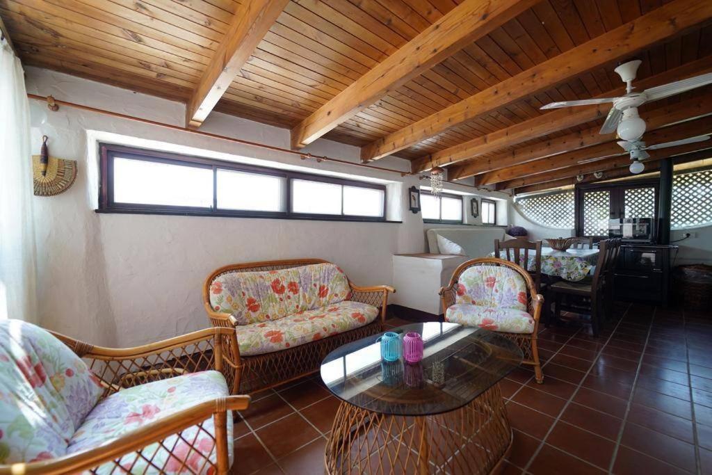 Casa L'Orizzonte Azzurro Villa Pula Eksteriør bilde